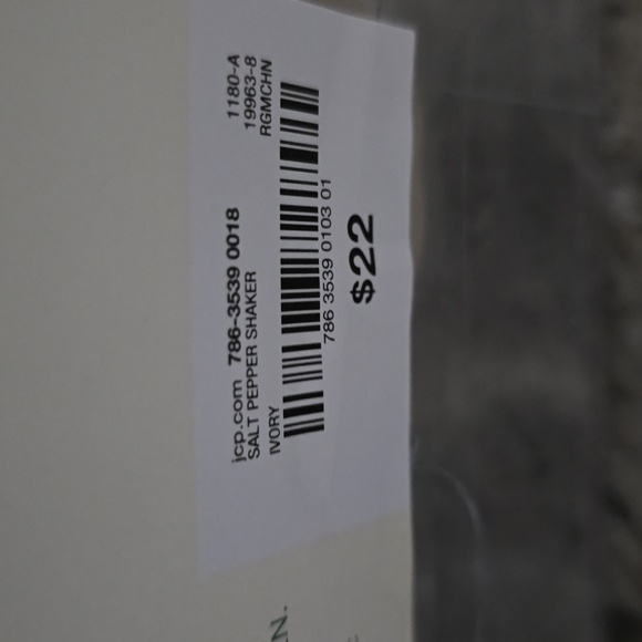 LINDEN STREET BRAND PUMPKIN SALT AND PEPPER SHAKERS - Picture 12 of 16